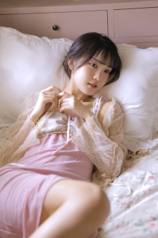 一边亲着一面膜下奶韩剧